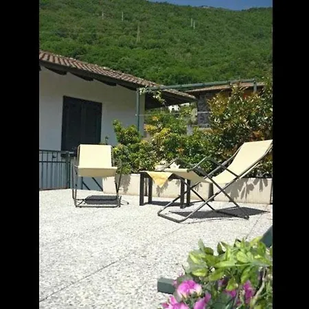 Lake Bungalow Oasi *