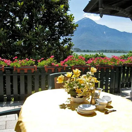 Lake Bungalow Oasi *